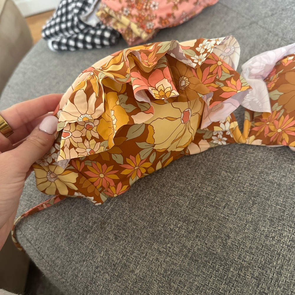 Floral Ruffle Bikini Top